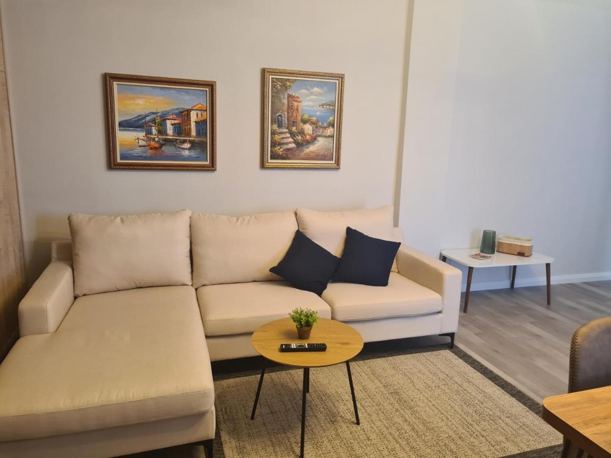 Old Beach Apartment Vlora Exterior foto