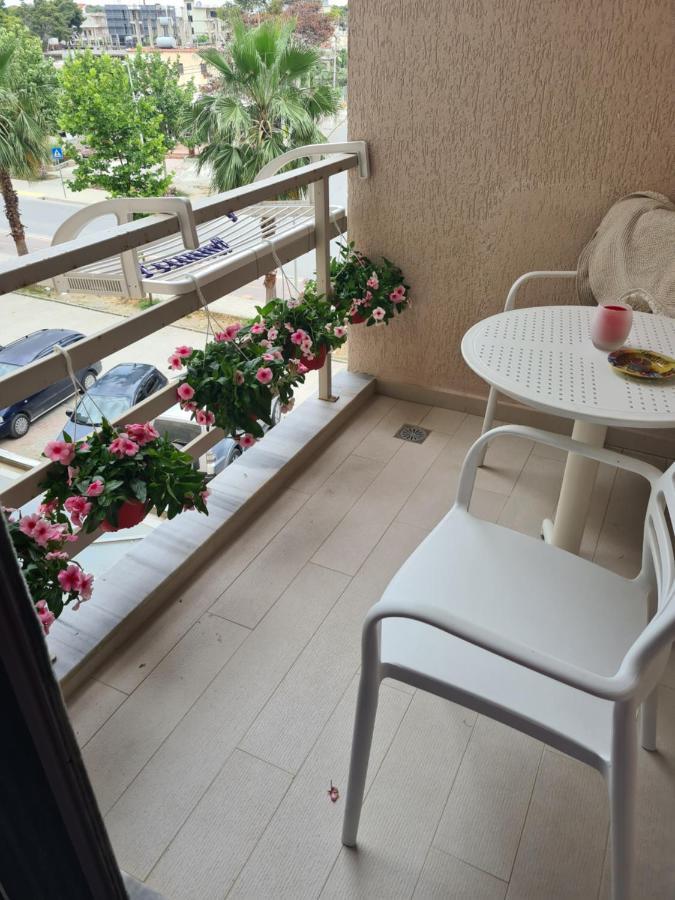 Old Beach Apartment Vlora Exterior foto